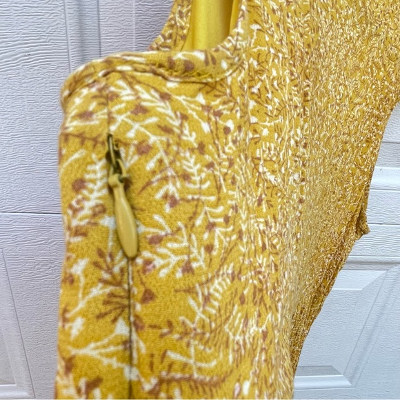 NWOT Old Navy mustard floral midi dress size Medium. Small pleating  on chest. - Picture 8 of 9